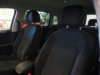 SUV Volkswagen Tiguan 18 av 23