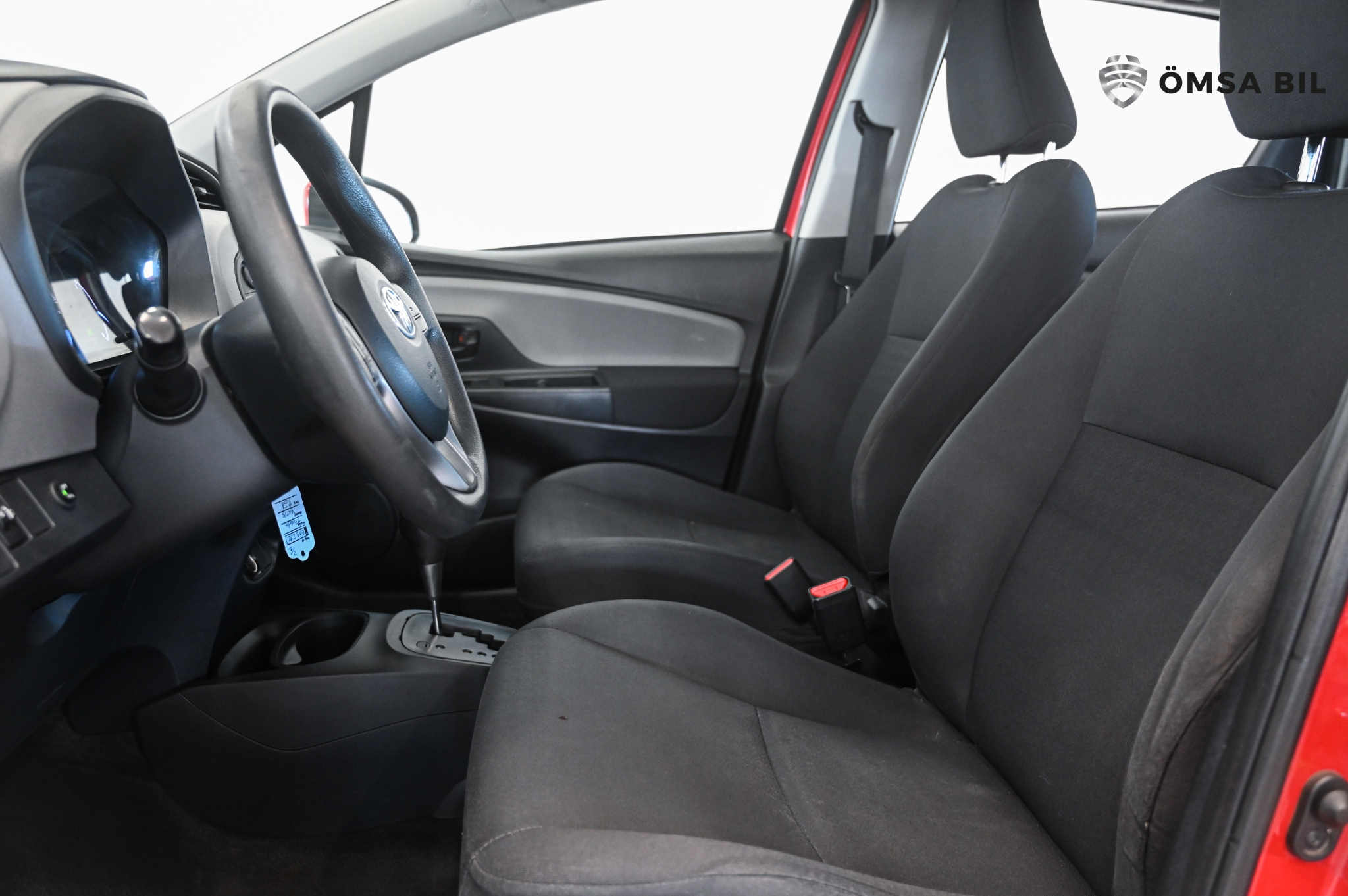 Toyota Yaris Hybrid e-CVT Life Euro 6 2017, kuva 7/46