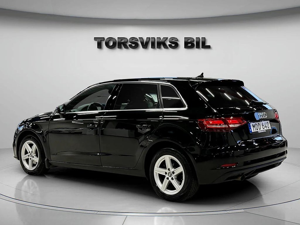 Audi A3 Sportback 1.0 TFSI S Tronic Comfort 1 Ägare - miniatyr 3