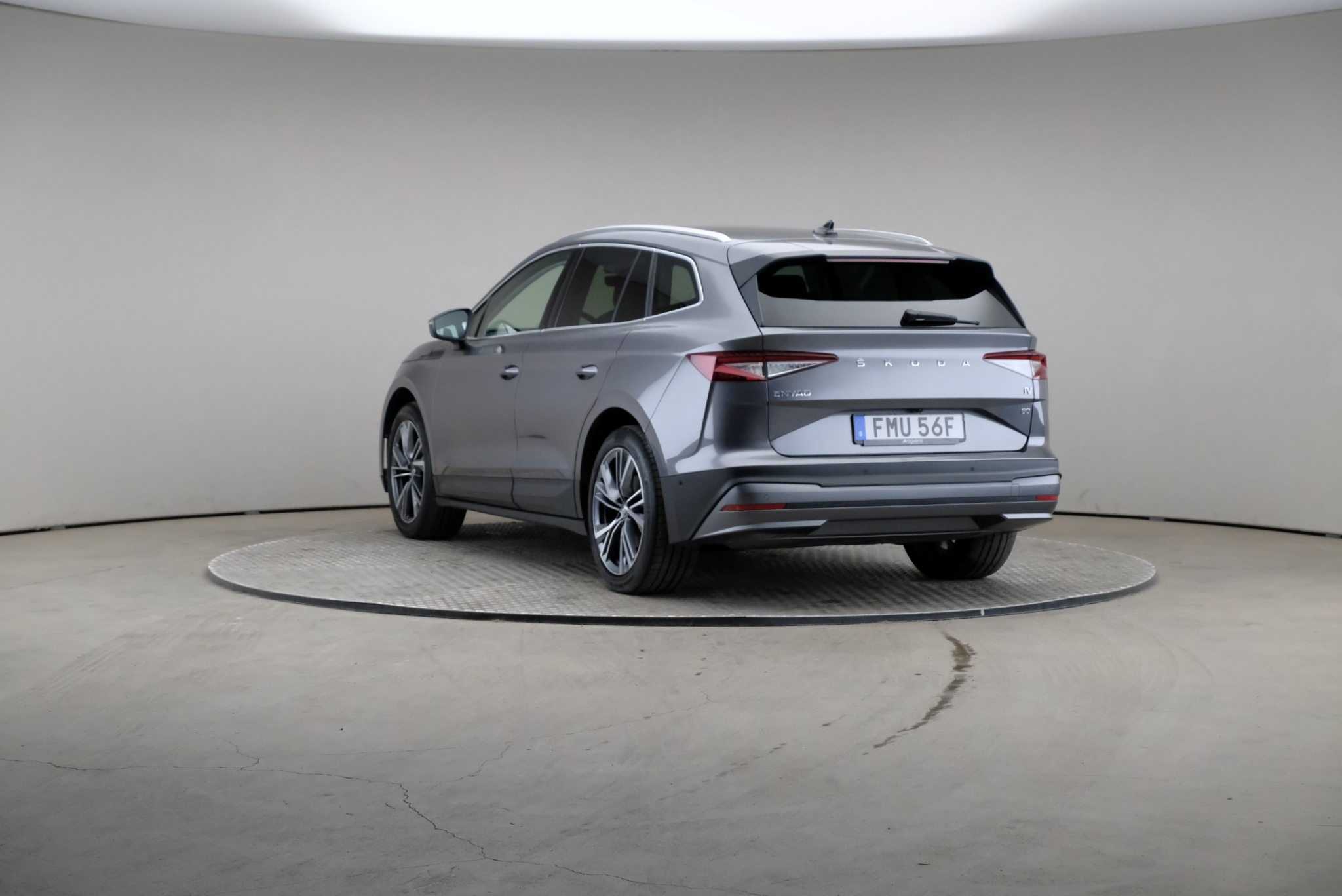 Skoda Enyaq 2023, bild 2/10