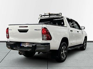 Toyota Hilux Dubbelhytt 2.4 AWD MOMS/Kamera/Drag/D&M-värmare/LEDramp
