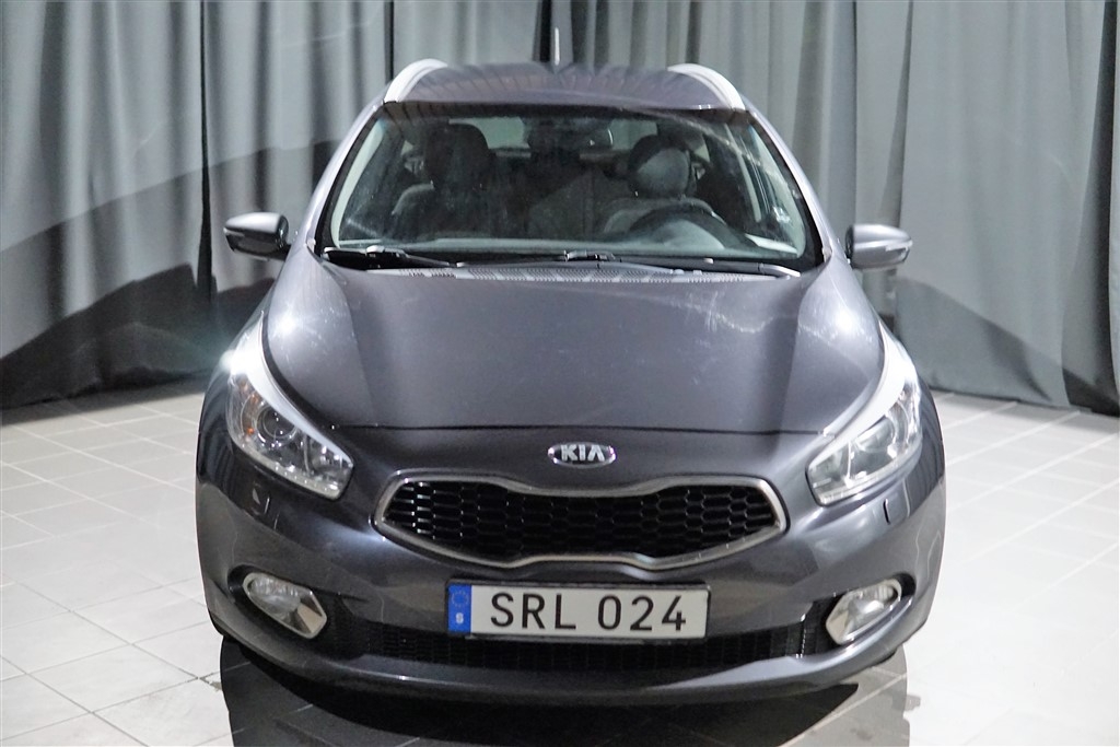 Kia Ceed sw 1,6 CRDi Automat, 128hk 2013, bild 2/42