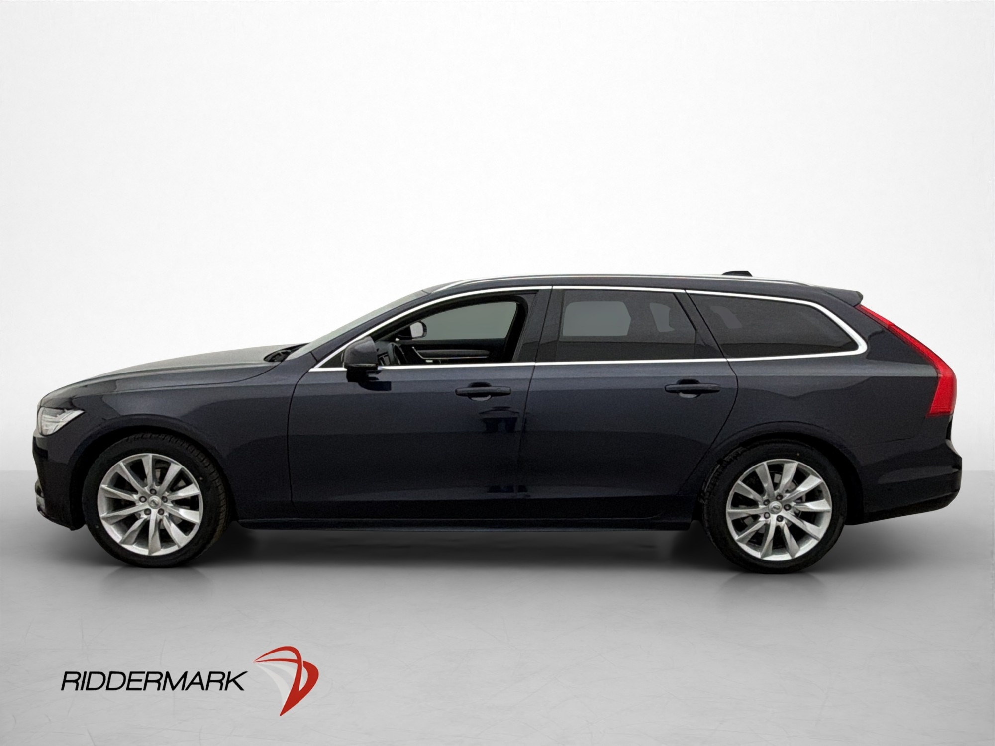 Volvo V90 D4 190hk Momentum D-Värmare 2019, bild 4/67