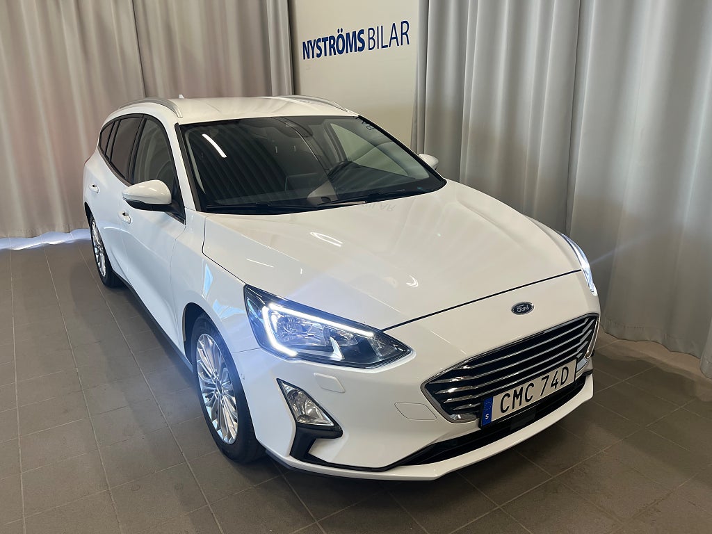 Ford Focus Kombi 1.0 EcoBoost Titanium Motorvärmare Vinterhjul  thumbnail