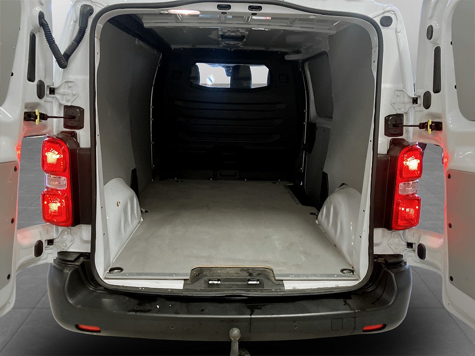 Bild på Citroën Jumpy Business Premium 2.0 BHDi  145hk Aut L2 B-KAMERA DRAG