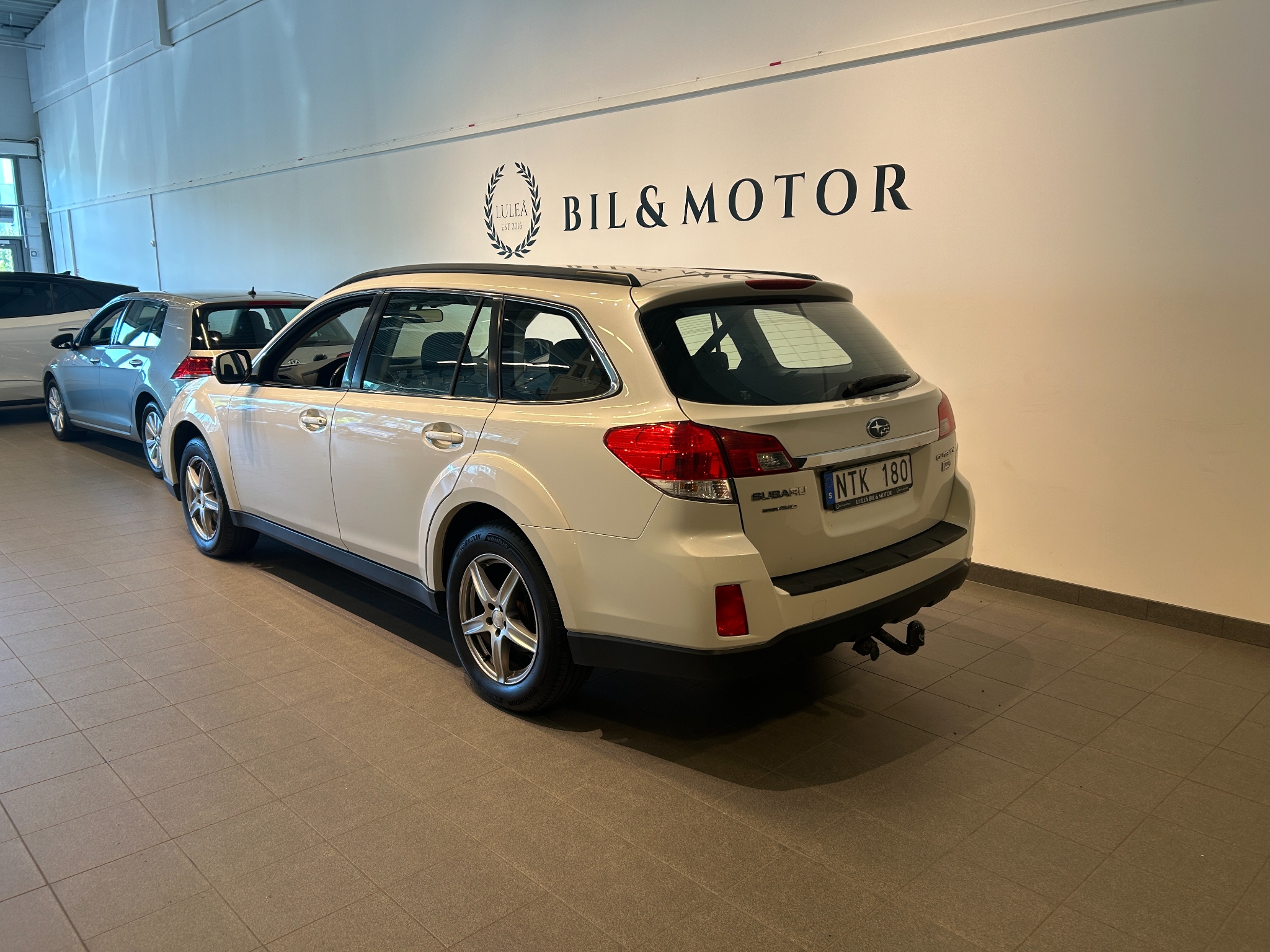 Subaru Outback 2.0 4WD Lineartronic 2013, bild 2/36