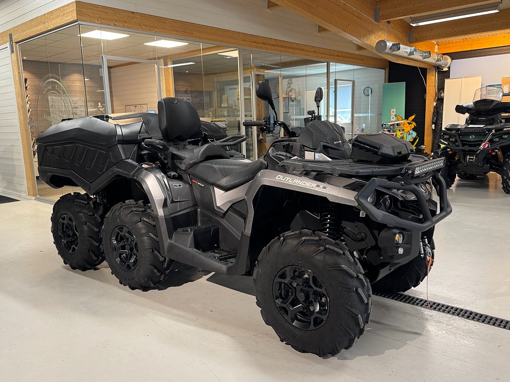 Can-Am Outlander MAX 6x6 1000 XU 