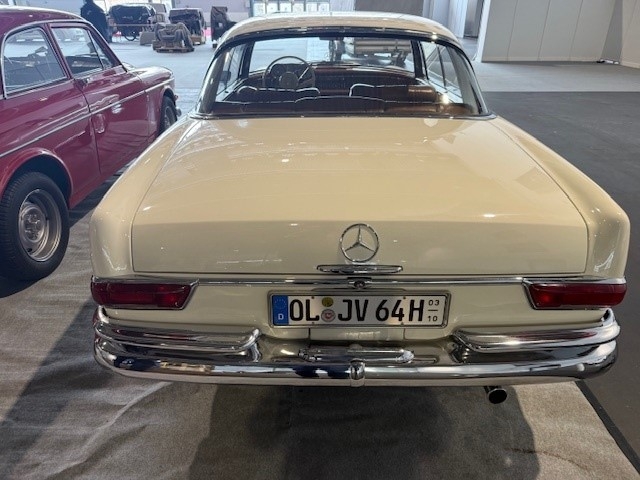 Mercedes-Benz W111 220 SE Coupé 1964, kuva 4/22