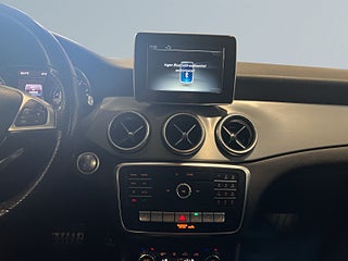 Mercedes-Benz CLA 200 7G-DCT AMG Line Kamera Pano Psens S&V-hjul – bild 11