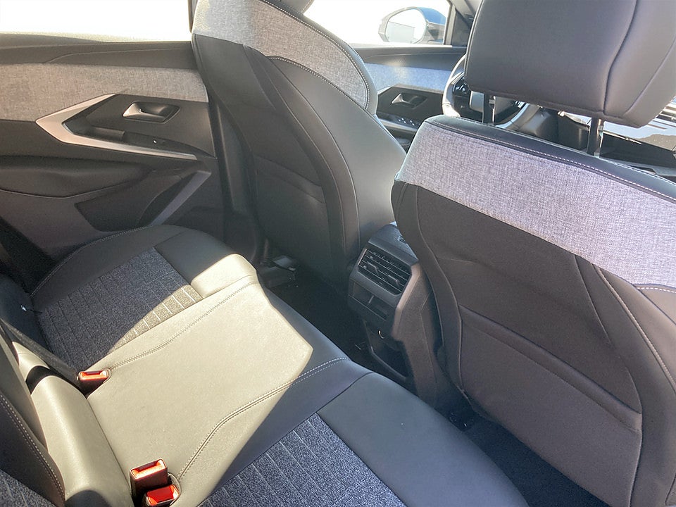 Bild på Peugeot 3008 Allure Hybrid 145hk Aut B-KAMERA CARPLAY