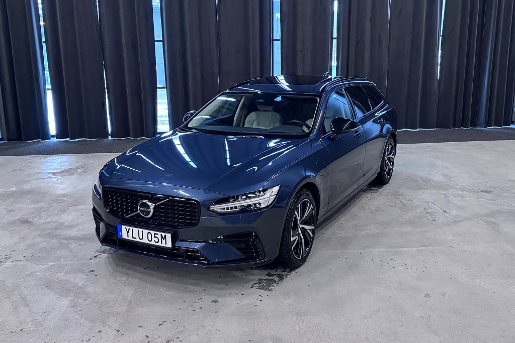 Volvo V90 Recharge T6 AWD Ultimate Dark|360|Pano|Moms