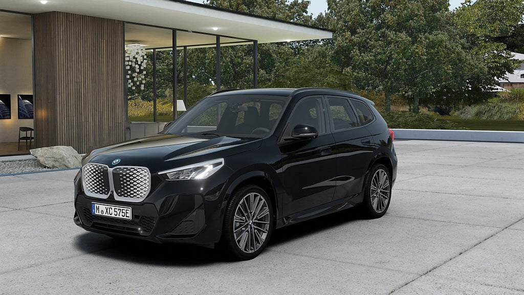 BMW iX1 eDrive20 Edrive20 M Sport Ed Drag Rattvärme | Ränta 0,95%