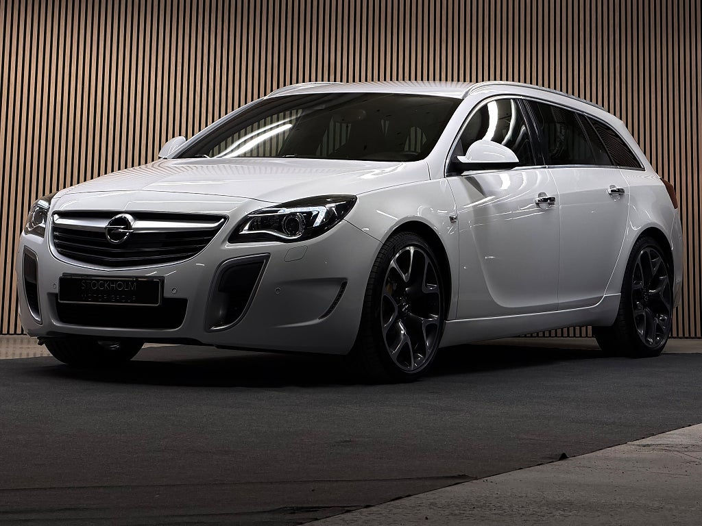 Opel Insignia OPC PERFORMANCE/ 2.8 V6 TURBO 4X4/SPORTS TOURER/*325HK*