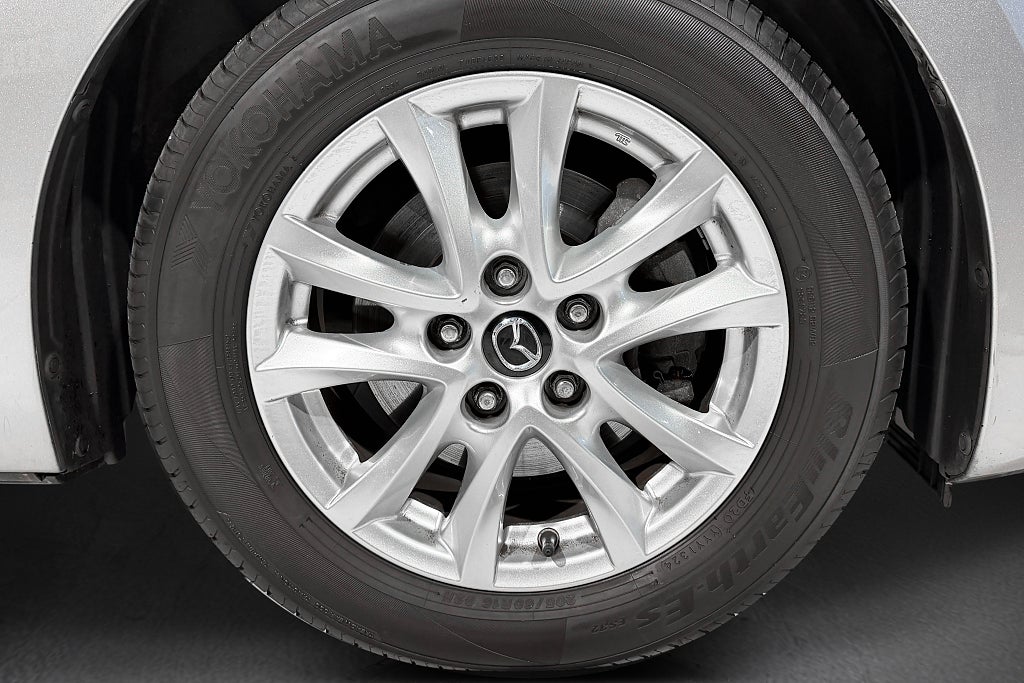 Mazda 3 Sport 2,0 SKYACTIV-G 120hk Vision Navi P-sensorer 2016