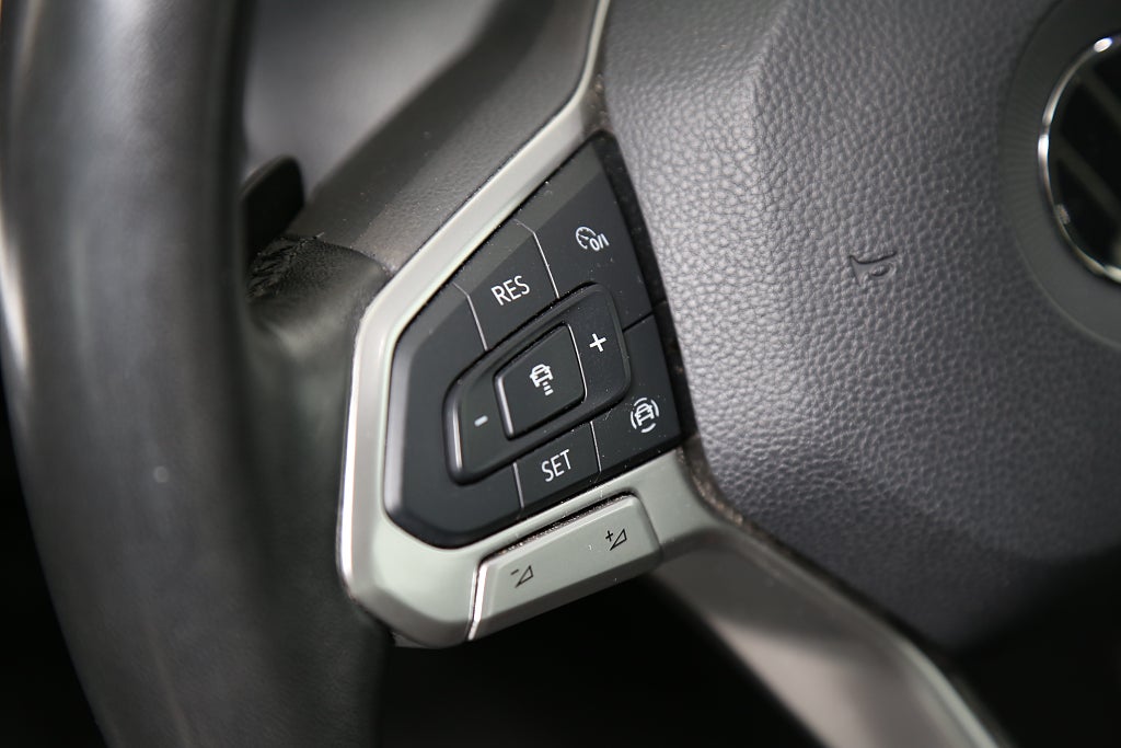 Volkswagen Golf 1,5 eTSI 131hk Aut Sportscombi 2022