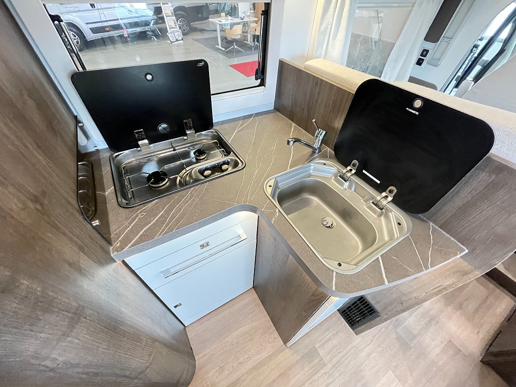 Benimar Tessoro 463 / B-körkort / Taksäng / Solcell / 165hk /  - Benimar