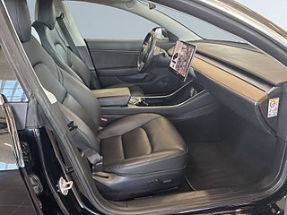 Tesla Model 3 Performance AWD S&V-Hjul/Pano/skinn/Kamera/Navigation – bild 10