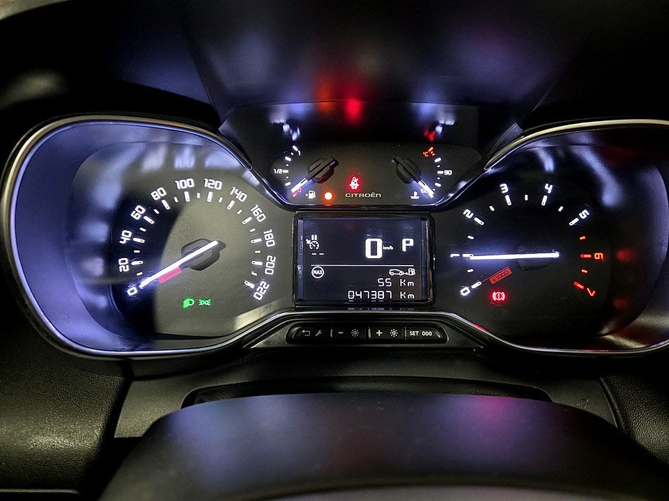 Bild på Citroën C3 Aircross Shine 1.2 PT 130hk Aut - CARPLAY, FARTHÅLLARE