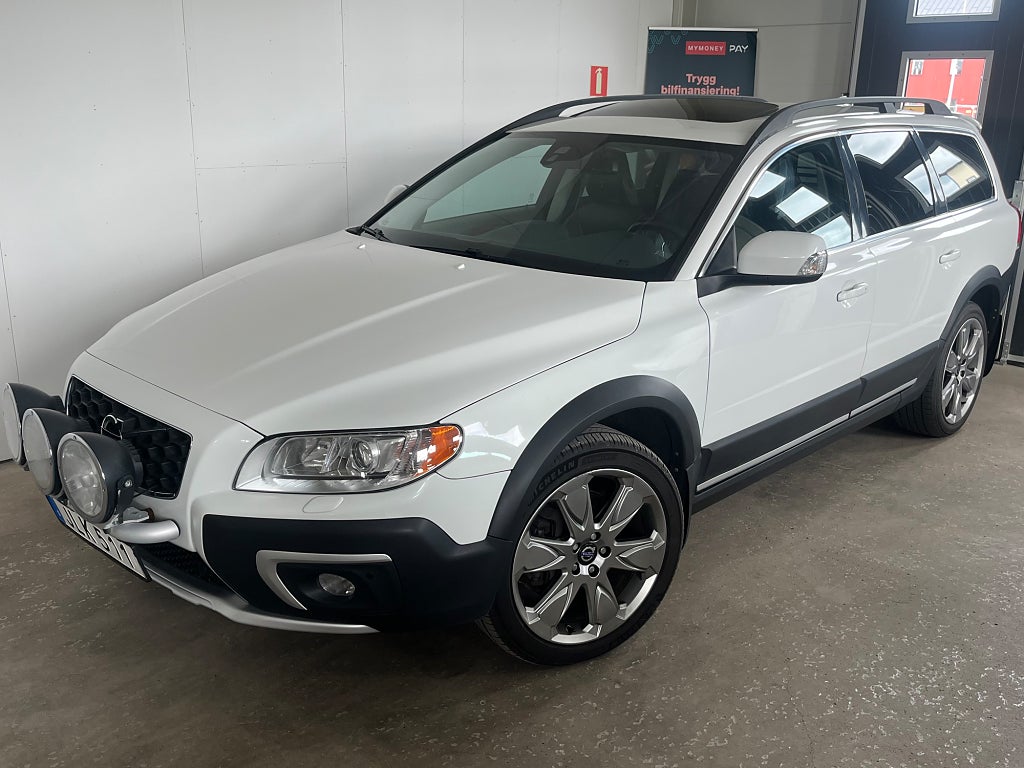 Volvo XC70 D5 AWD Geartronic 215hk Taklucka Skinn Drag Se Spec!