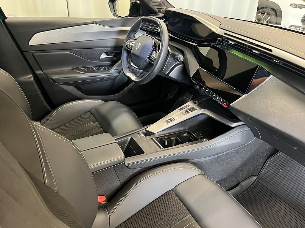 Peugeot 308 GT SW 1.2 PureTech 130 EAT Euro 6 thumbnail