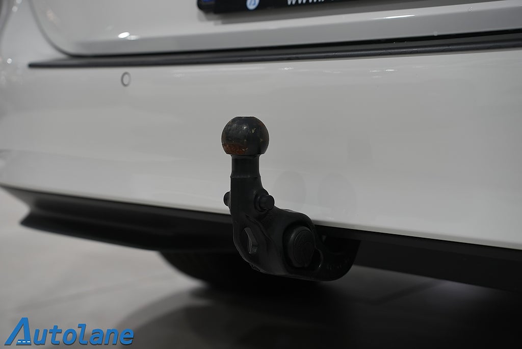Volkswagen ID. Buzz Cargo 82kWh 204hk P-Värmare,Dragkrok,Kamera,CarPlay