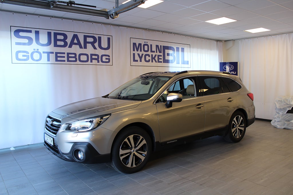 Subaru Outback 2,5i Aut Summit (175hk) *Dragkrok*