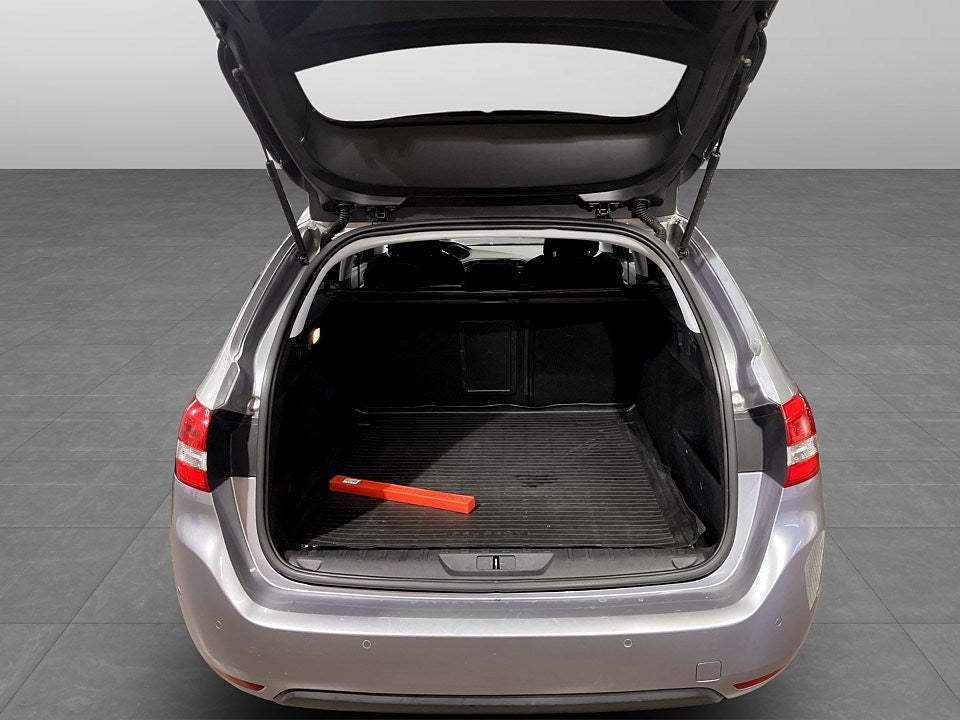 Bild på Peugeot 308 SW Allure 1.6 e-HDi 115hk - B-KAMERA, PANO