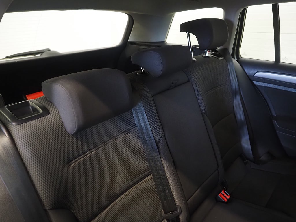 Volkswagen Golf Sportscombi 1.0 TSI DSG Dragkrok Backkamera M-Värmare 2018