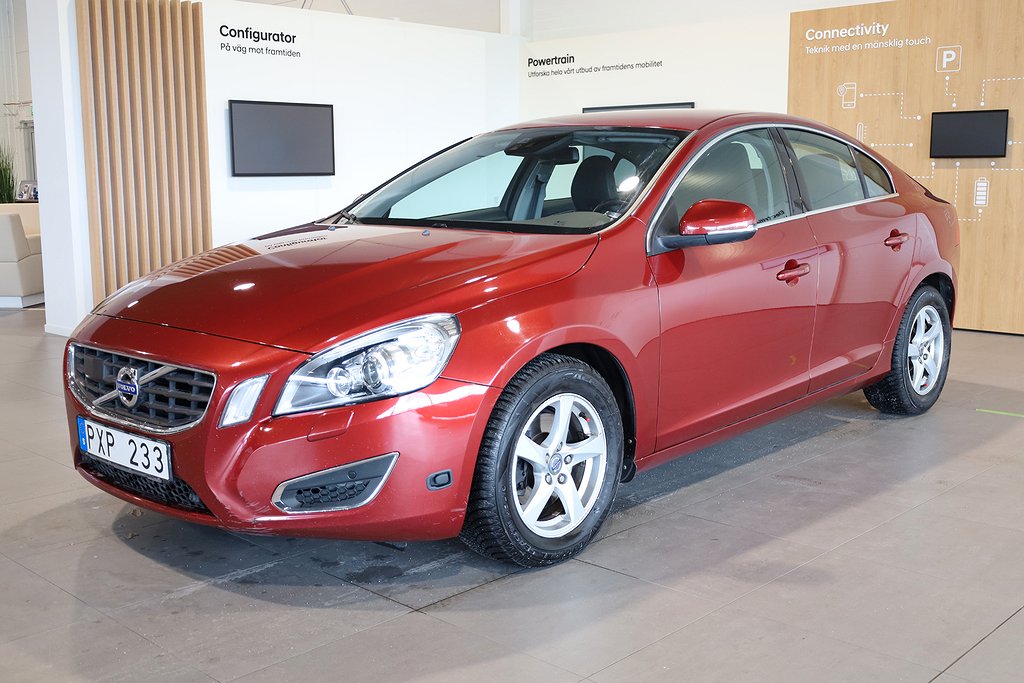 Volvo S60 T4F 180Hk Momentum Navi VOC PDC K-remsbytt 2013