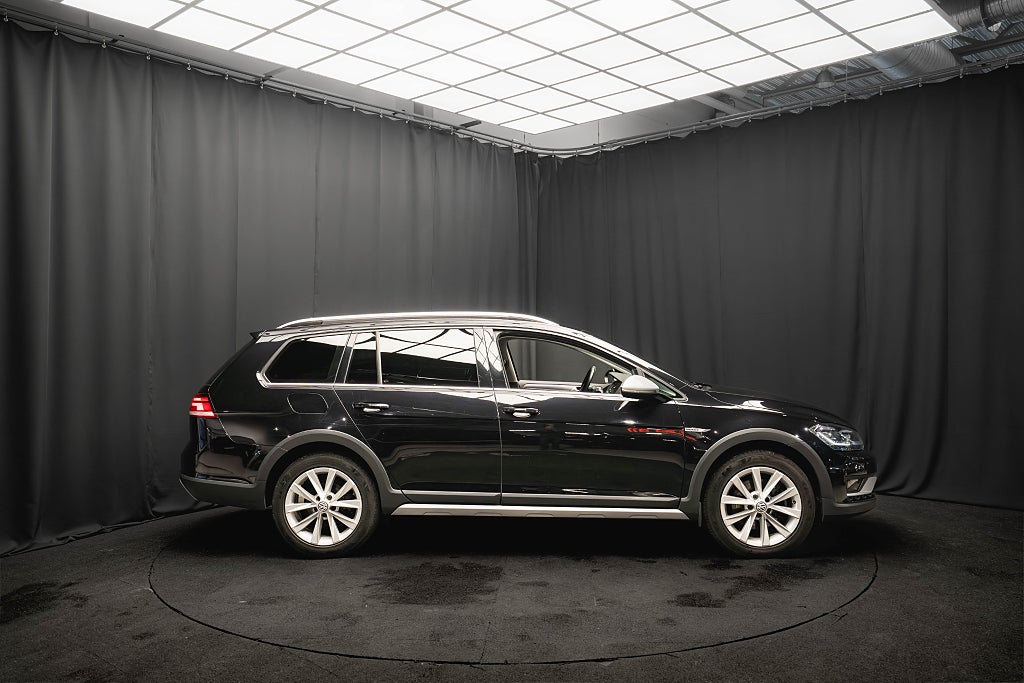 Volkswagen Golf Alltrack TDI 4Motion PLUS D-VÄRMARE DRAG KAMERA CARPLAY 184