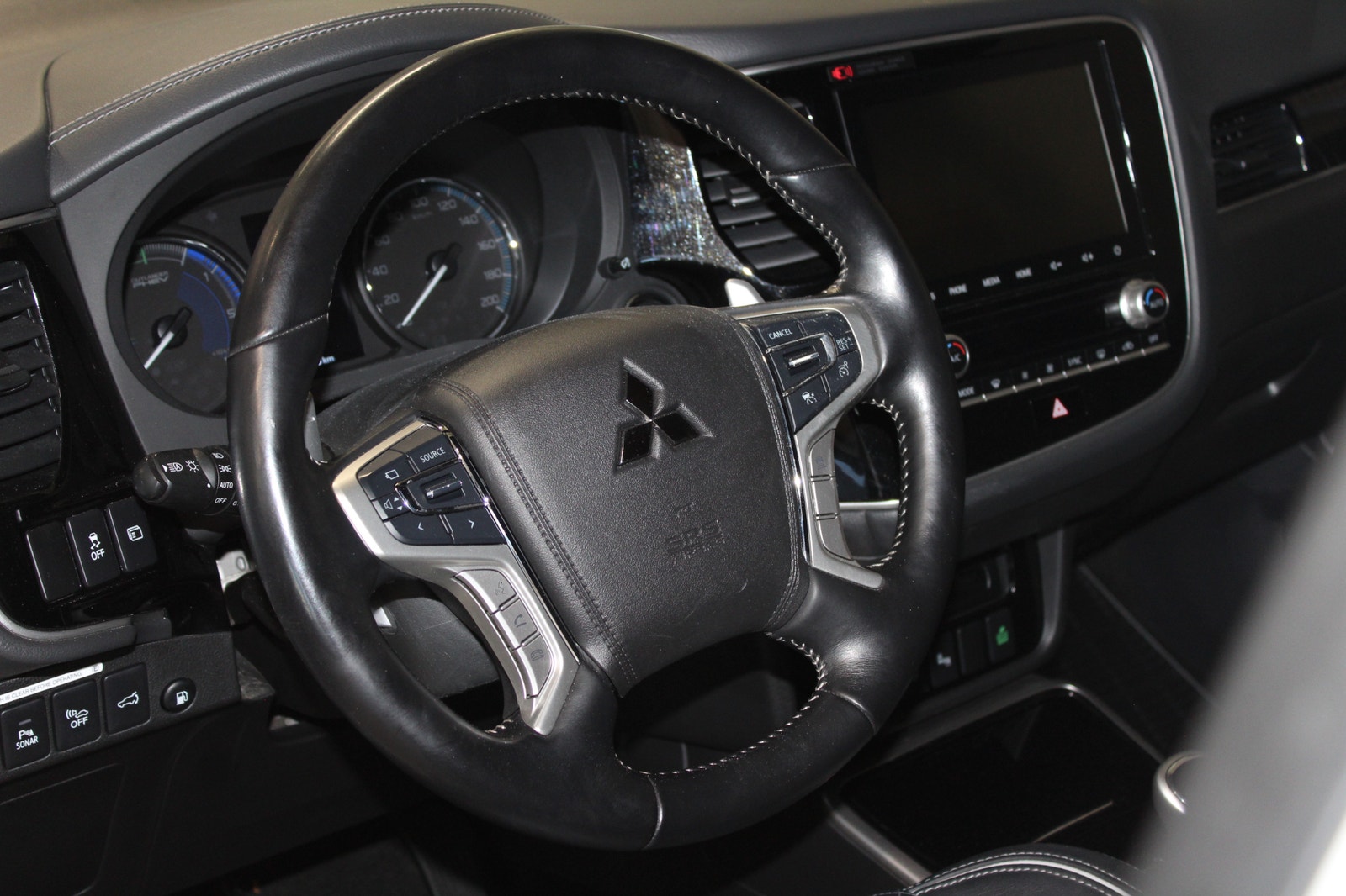 Mitsubishi Outlander PHEV 224hk Business X, 360 kamera, 7253 mil 2020 - miniatyr 27