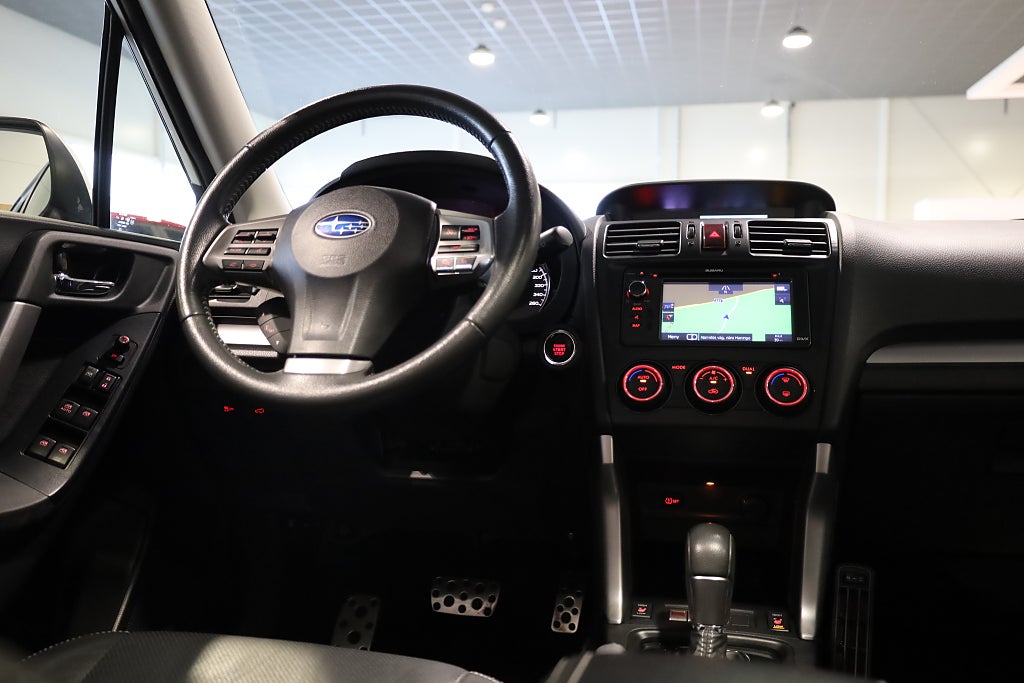 Subaru Forester 2.0 4WD XT 241HK Drag M-Värme H&K Navi Kamera Panorama 2014