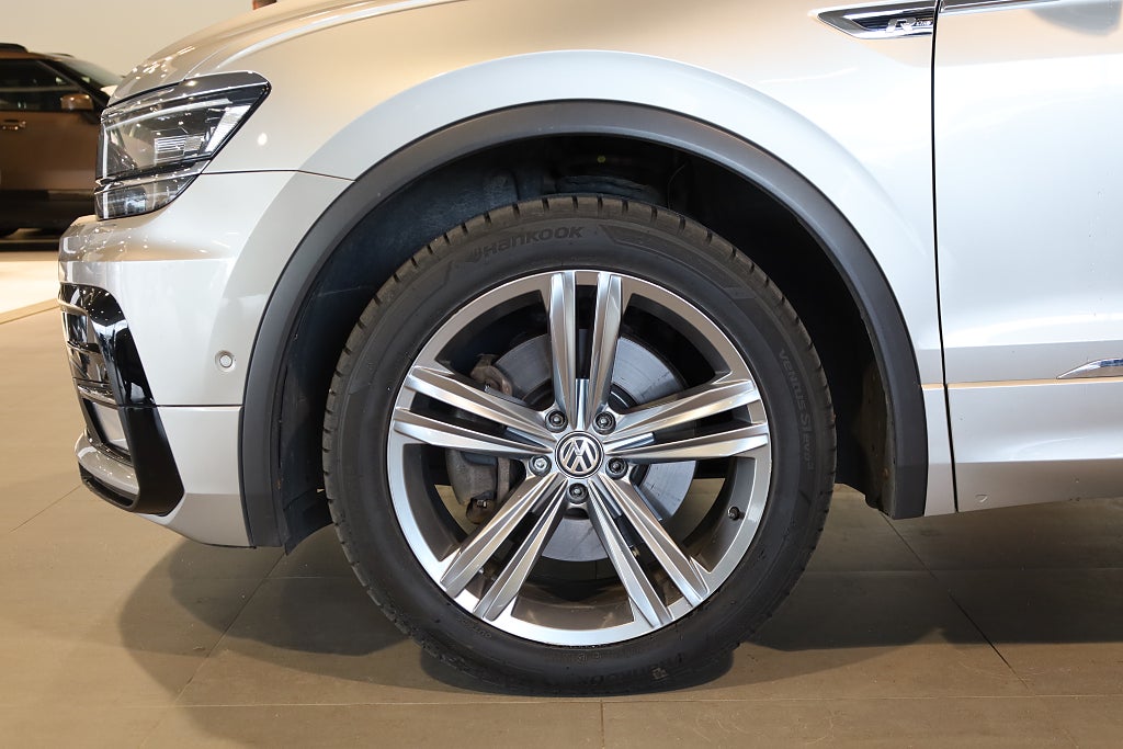 Volkswagen Tiguan 2.0 TDI AUT 4Motion R-Line Massage Drag Värmare Kamera 2017