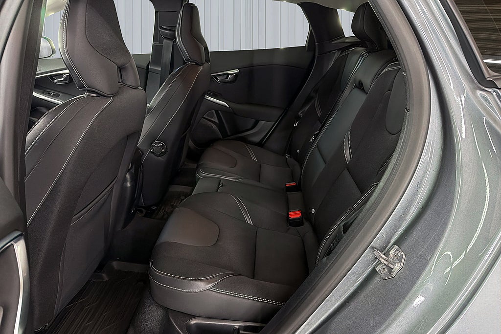 Volvo V40 2018