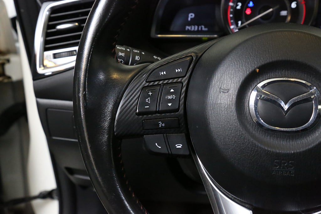 Mazda 3 2,2 DE SKYACTIV-D Optimum Aut Head-up BOSE Skinn Drag 2015