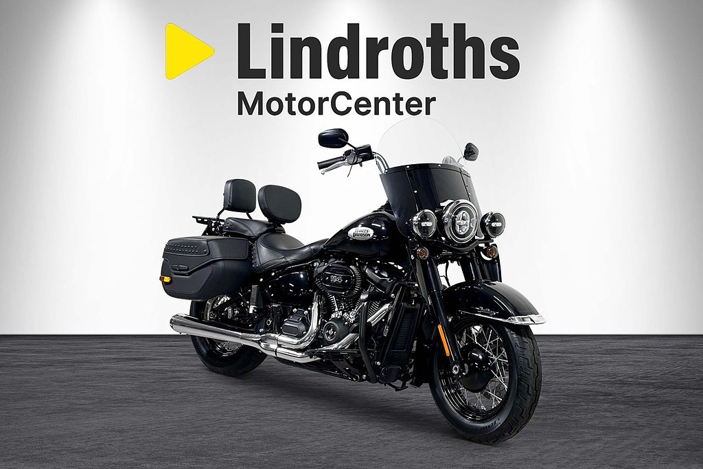 Harley-Davidson Heritage Classic 114 " OMG.LEV " 