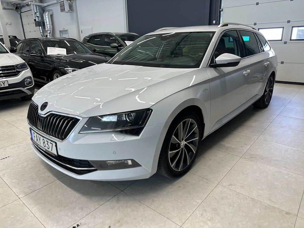 Skoda Superb Kombi 2.0 TDI 4x4 L&K/4.99%/B-Kamera/Värm/Drag/Canton