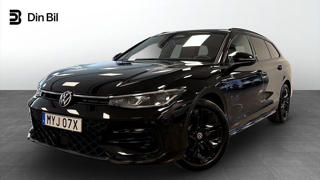 Volkswagen Passat e-HYBRID R-Line Black/H&K/Drag/P-värmare