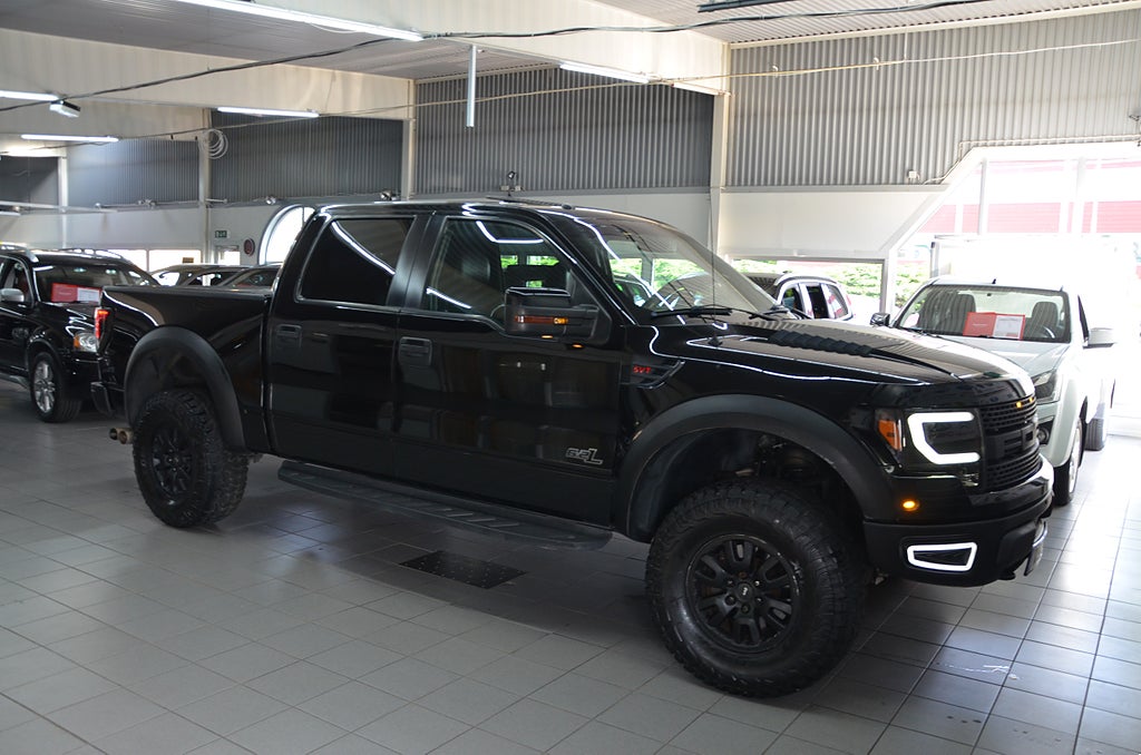 Ford F-150 SVT Raptor SuperCrew XLT