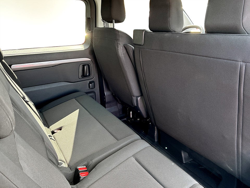 Bild på Citroën SpaceTourer Plus 2.2 BlueHDi 180hk Aut 9-SITS NAVI