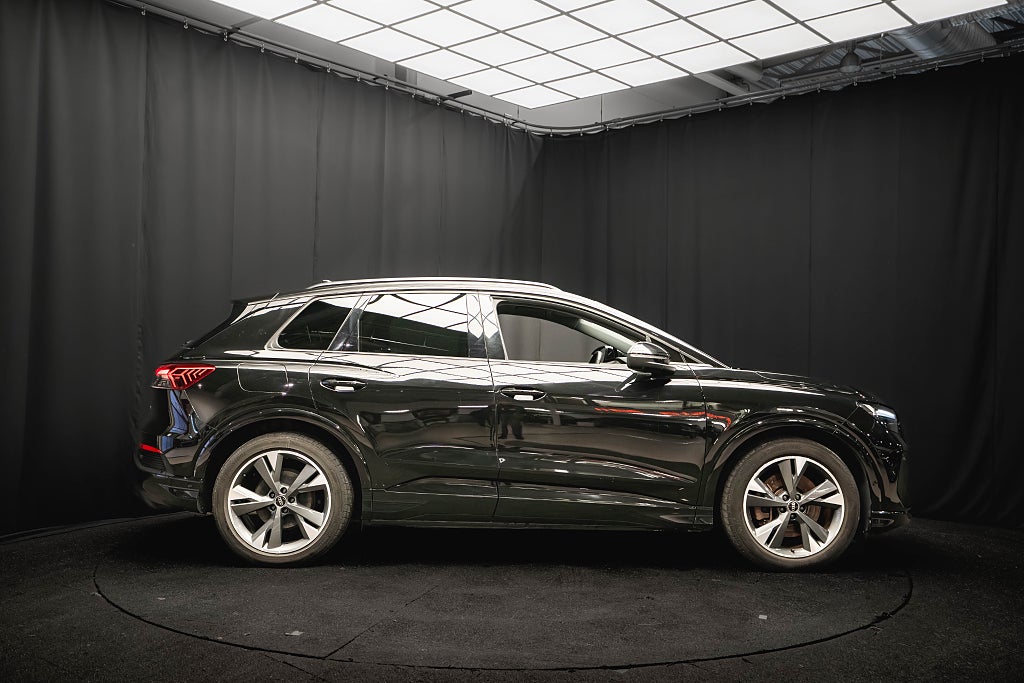 Audi Q4 e-tron 45 QUATTRO ADVANCED DRAG 360° 20' 94.3%SoH 1-ÄGARE MOM