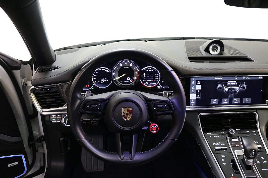 Porsche Panamera 2021 - miniatyr 9