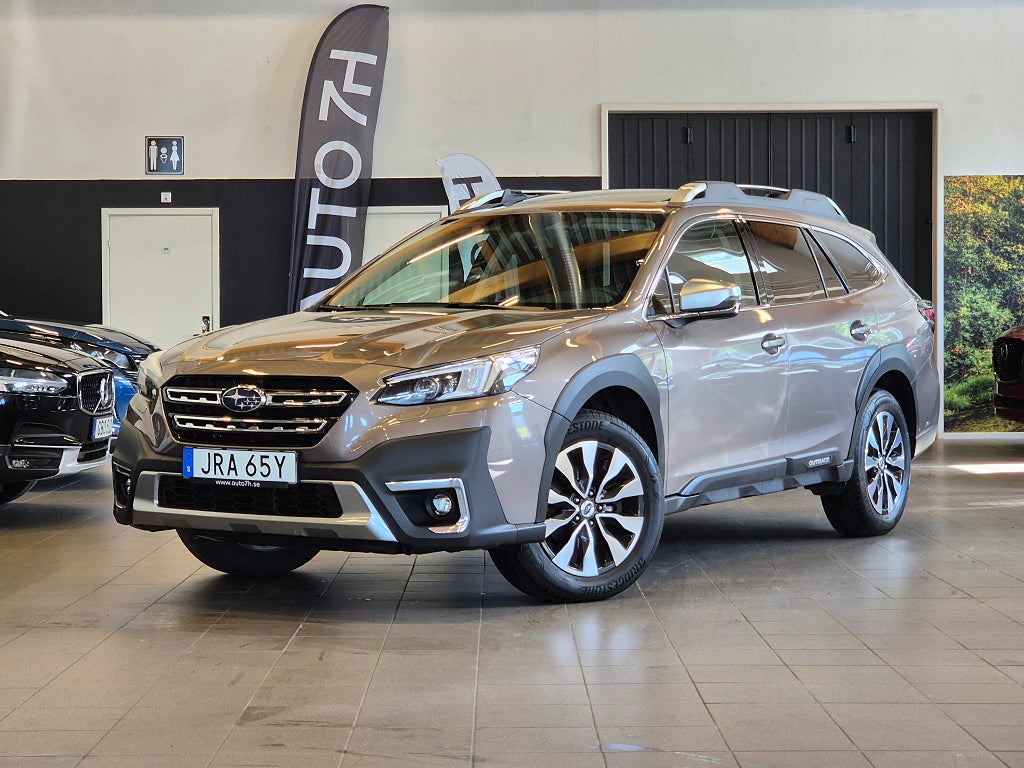 Subaru Outback 2.5 4WD XFuel CVT Aut / Touring Brunt nappaläder / Drag