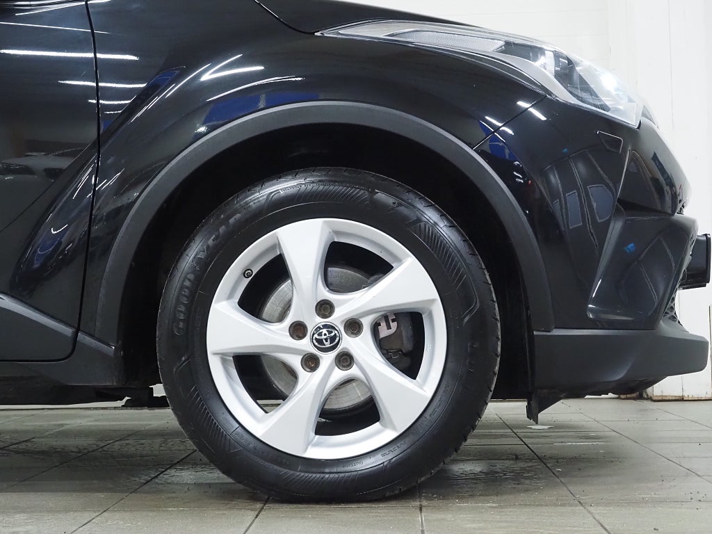 Toyota C-HR 1.2 Turbo 116hk Active Dragkrok Kamera Lane Assist 2019