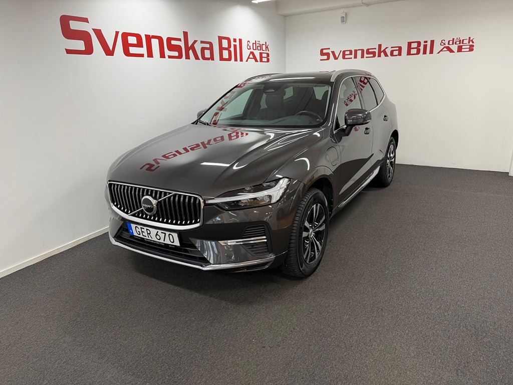 Volvo XC60 Recharge T6 AWD Core Edition H/K Drag Pano 2,99%Ränta