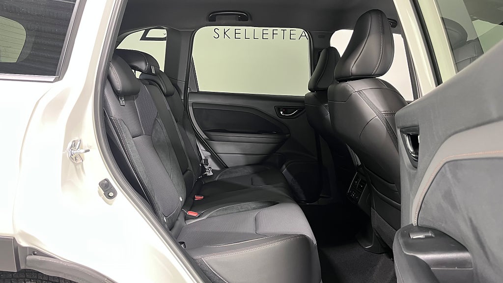 Subaru Forester e-Boxer Limited | Vinterhjul & Dragkrok