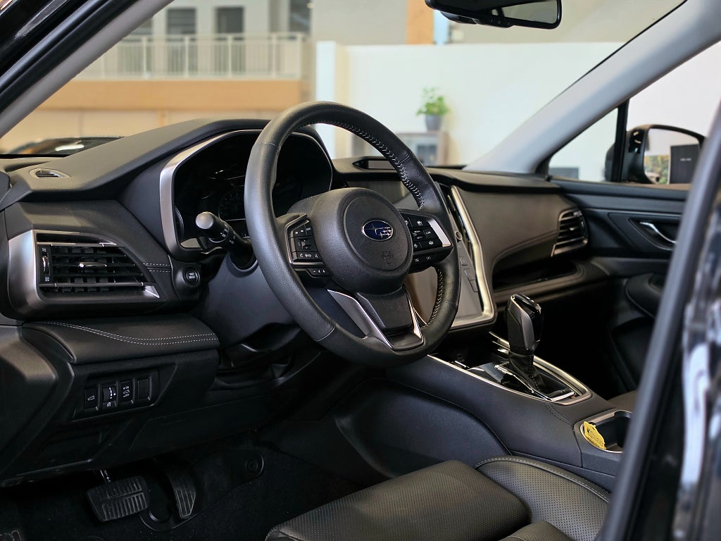 Subaru Outback 2.5 4WD Xfuel Limited/Låg skatt/Skinn/inkl.serviceavtal