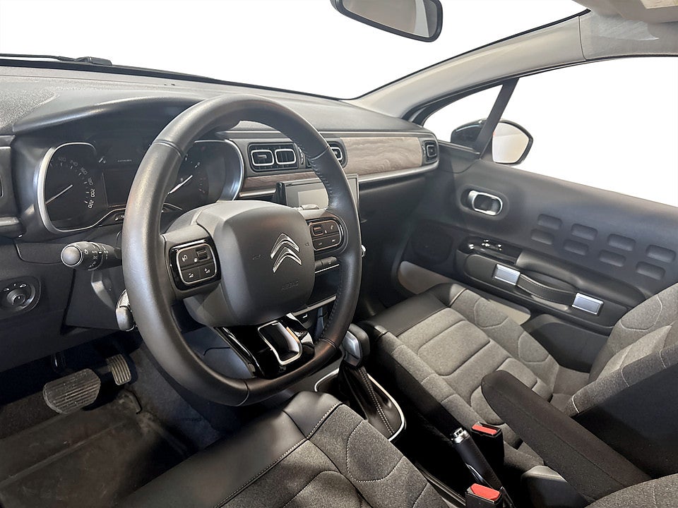 Bild på Citroën C3 Shine 1.2 PT 110hk Aut P-SENSORER