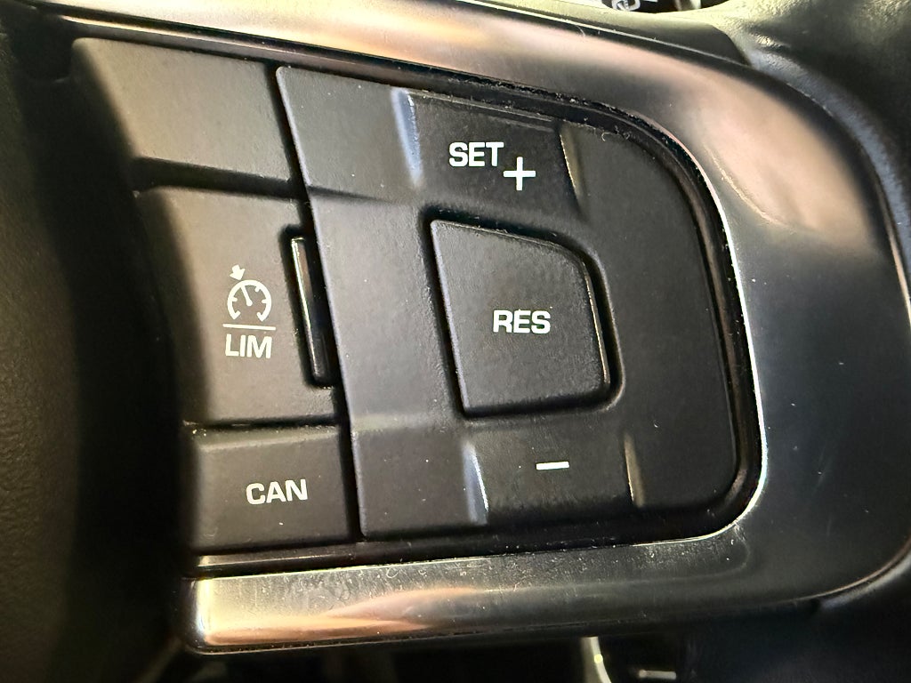 Jaguar XF 20d Sportbrake R-Sport Värmare 1 Ägare - miniatyr 24