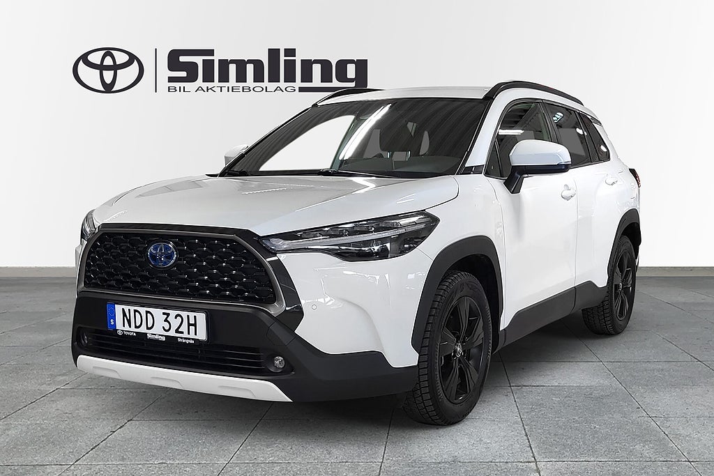 Toyota Corolla Cross 2,0 Hybrid AWD-i Executive / Vinterhjul
